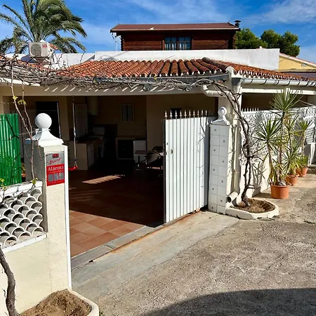 La Casita Playa Deveses Hébergement de vacances